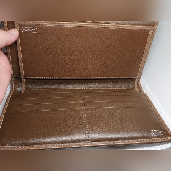 Preowned Coach brown/tan wallet - Picture 10 of 12